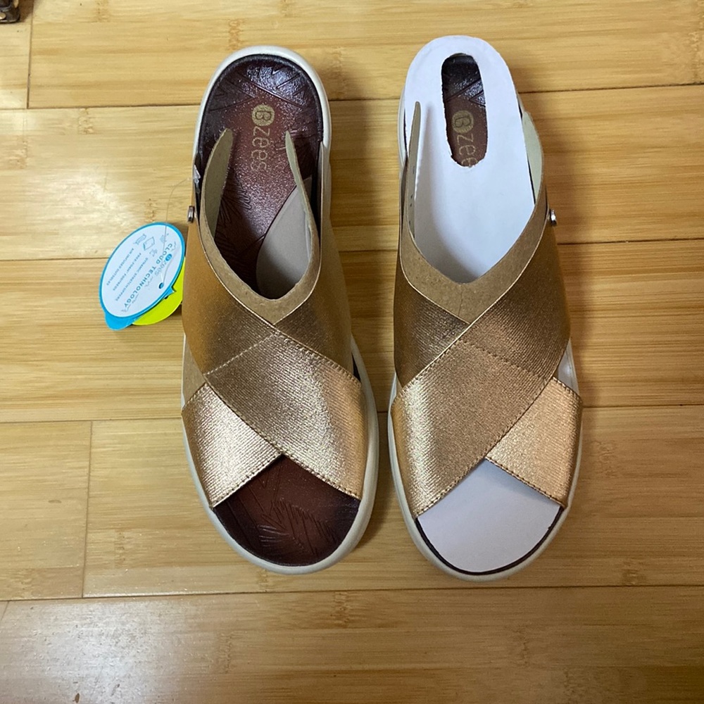 BZee’s Metallic Wedge slip on Sandal-Rose Gold